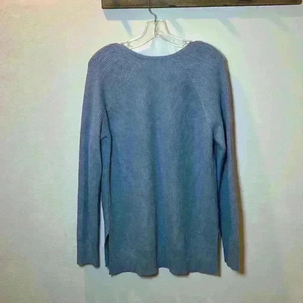 Athleta Hanover Refined V-Neck Sweater size M - Picture 7 of 7
